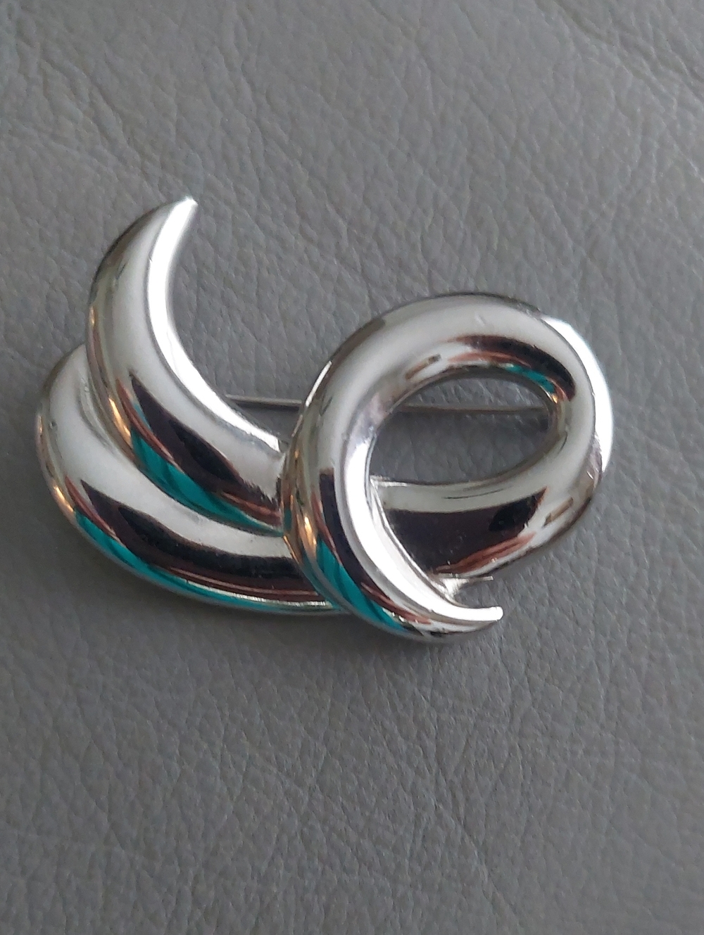 Napier Vintage Sculptural Swirl Brooch
